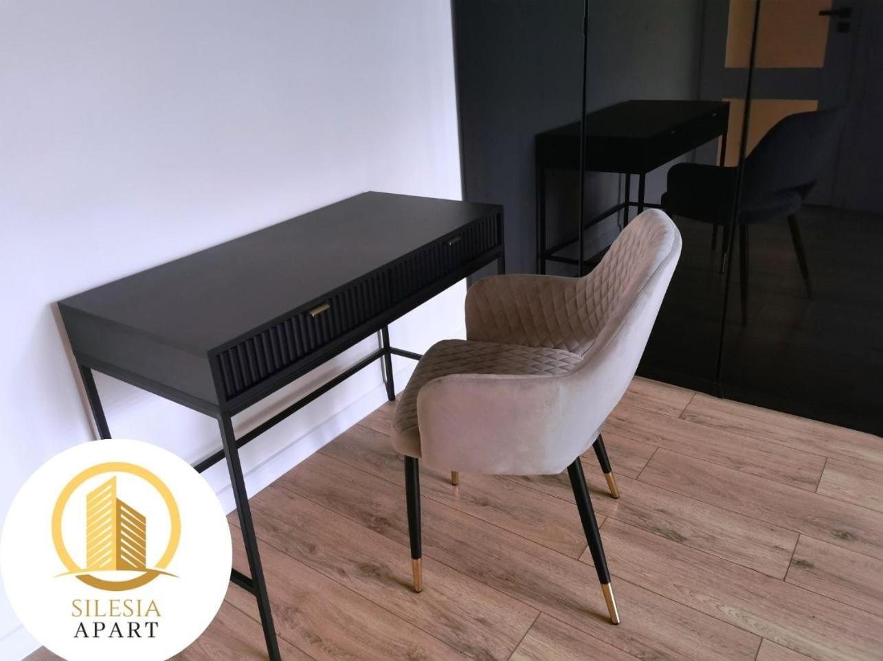 Apartament Ceglany Tychy Eksteriør billede